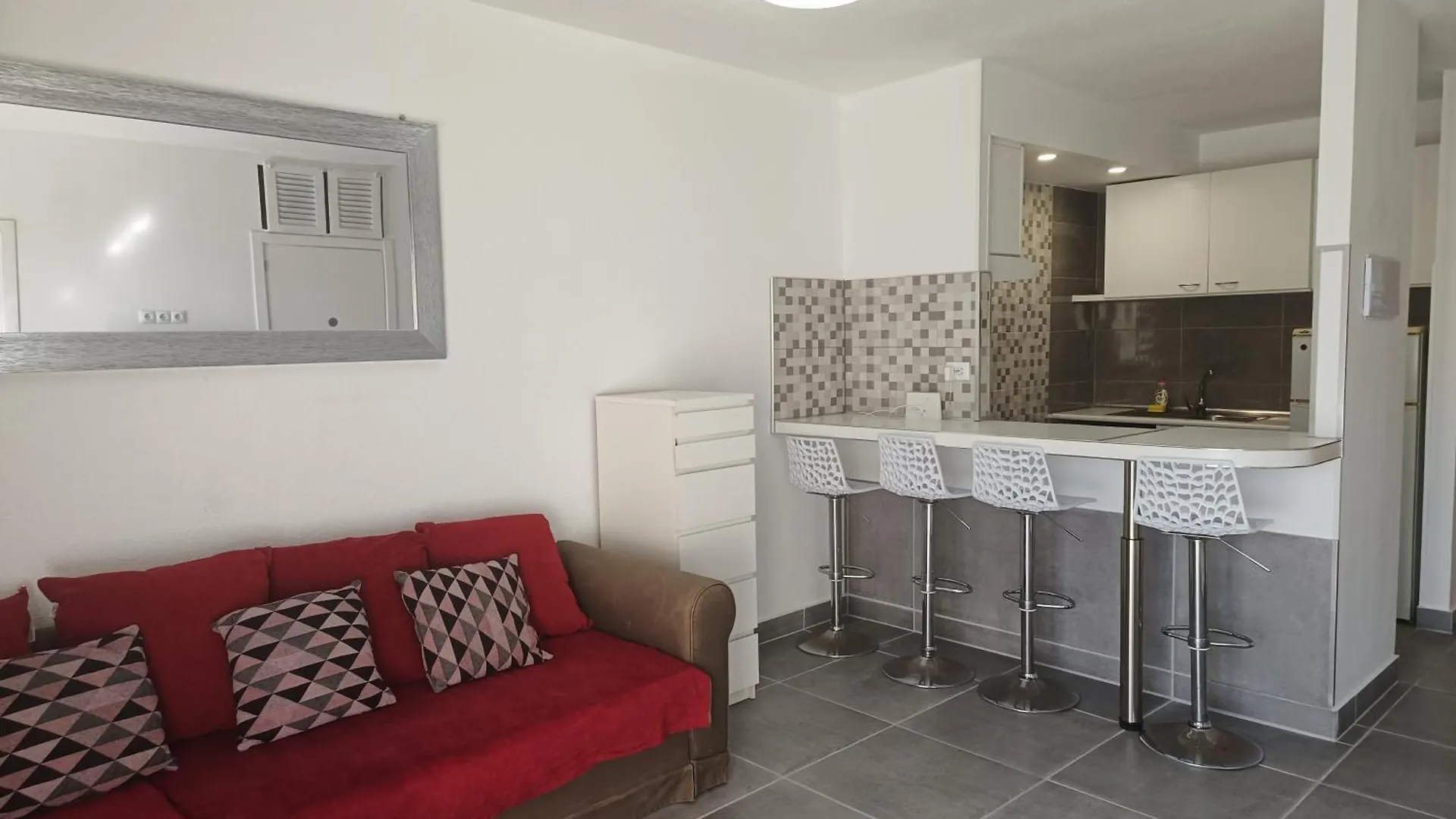 Club Paraiso Apartment For Holiday 阿德耶